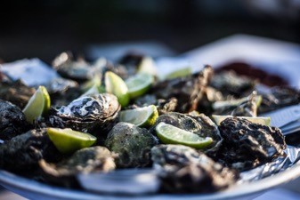 Trouver un traiteur pour cocktail apéritif entreprise à Bordeaux