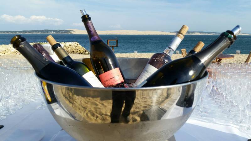 recherche traiteur pour événement privée pour cocktail déjeunatoire à Arcachon